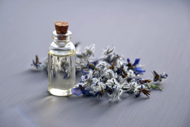cosmetic oil 3164684 1920