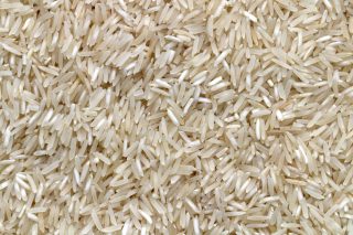 Rýže má řadu využití, nejen v kuchyni. Příbory a šperky díky ní zůstanou v perfektním stavu. Vyjde na pár korun a ušetří stokrát víc
