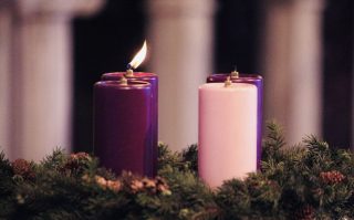 1. advent je tu: Znáte jeho právý význam? Zapalte dnes první svíčku správně, většina to dělá špatně