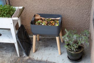 Vytvořte si na balkoně kompost. Pokojové rostliny se vám za něj odvděčí nadměrným kvetením
