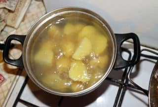 Jak z vařených brambor udělat ráj v puse: Připravte si citron a ohraná příloha dostane zcela nový rozměr