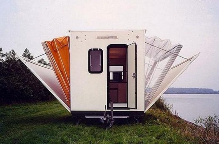 rozkladajici se karavan