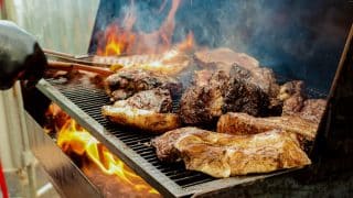 5 grilovacích triků, které z vás udělají mistra. Připravované maso bude mnohem chutnější, šťavnaté a nebude se rozpadat