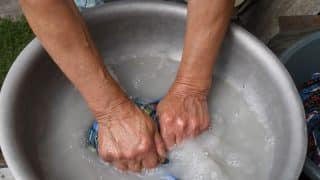 prani pradla skopek ruce