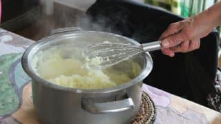Kulinářské tajemství, které bramborovou kaši promění v mistrovské dílo. Škoda, že se na něj přišlo až v roce 2021