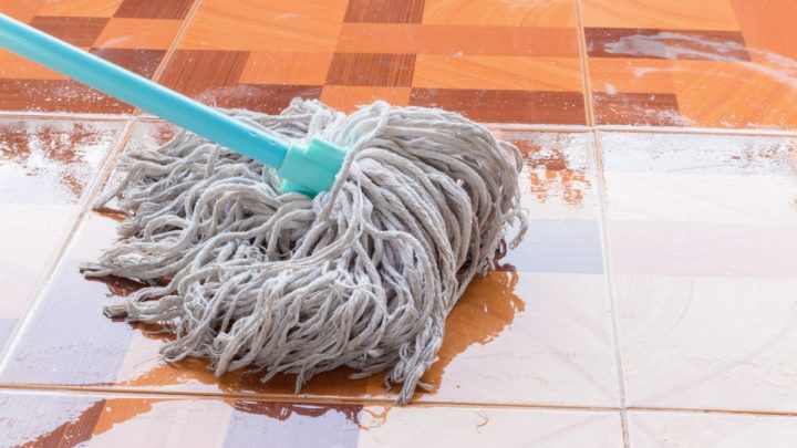 vytirat mop podlaha