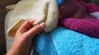 Změkčení froté ručníků: Pro znatelný rozdíl stačí 2 lžíce soli, k dokonalejšímu výsledku pomůže žehlička