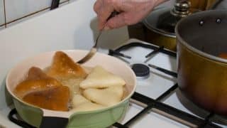Jak dlouho je bezpečné smažit na použitém oleji: Po bramborách se dá použít ještě 10krát