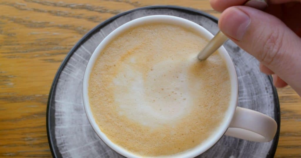 mlecna pena kafe