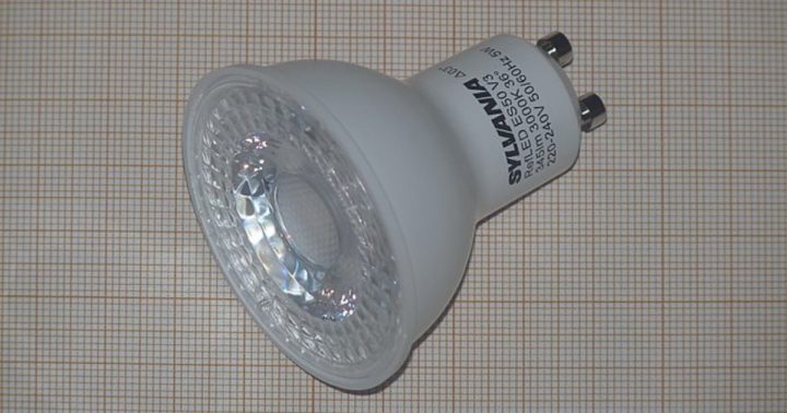 led zarovka stul