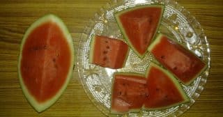nakrajeny meloun talir