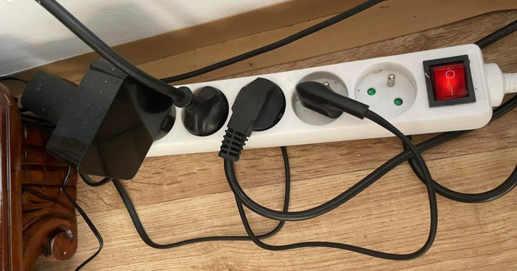 zasuvka spotrebice elektrina