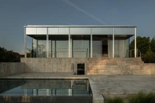 Luxusní prosklený dům u Balatonu