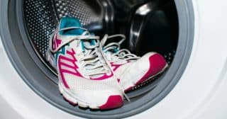 Poutka na botách mají několik využití: Pomáhají předejít poškození při praní i vysoušení