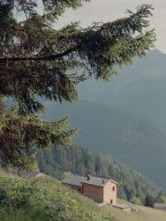 Chata v horách – exteriér