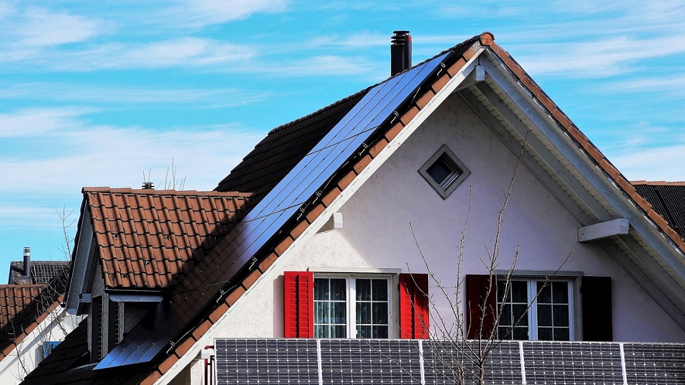 solární panely na střeše