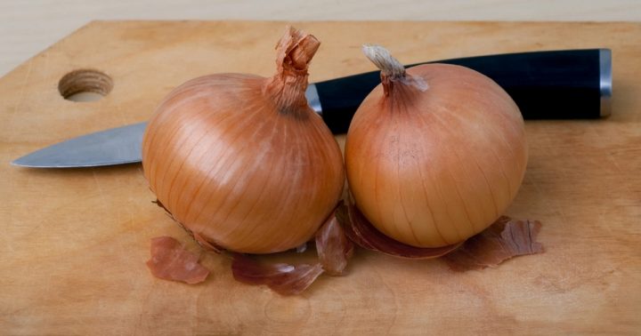 dve cibule nuz