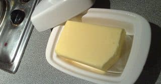 Na povrch vyplavala pravda o másle. Koupili jste si někdy jednu z těchto značek? Měli byste vědět, do čeho jdete
