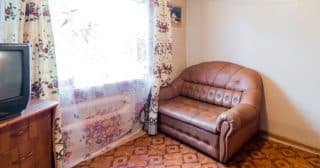 Válí se vám doma takovýto starý nábytek, který nepoužíváte? Za žádných okolností ho nevyhazujte. Dostanete za něj přes 10 000 Kč