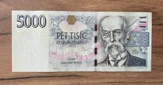 penize bankovky petitisic
