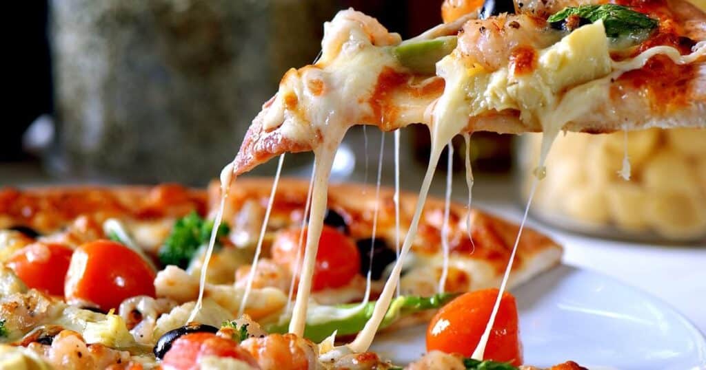 Pro všechny hladové gurmety máme senzační řešení – bleskovou pizzu, která se obejde bez droždí, bez válení a hlavně bez čekání.