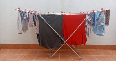 Sušení prádla za deště: Japonci na to jdou chytře. Vyhnou se tak riziku plísní