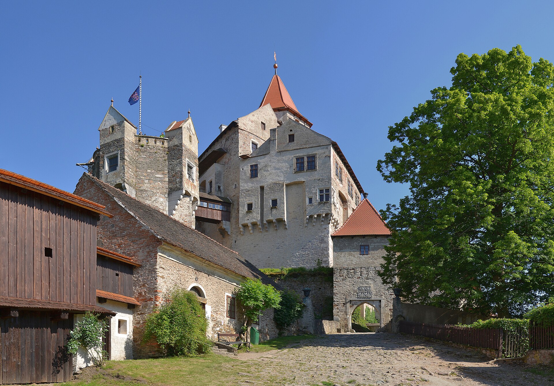 hrad pernstejn pernstein by pudelek 4