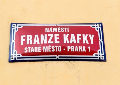 Česká jména ulic nesou odkaz na osobnosti, které mnozí neznají ani od jména. Zkuste si, jestli víte, kdo byl člověk za názvem ulice, kde bydlíte